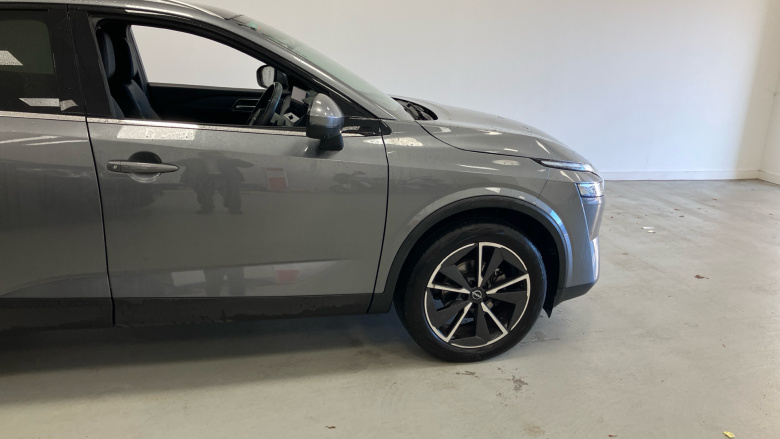 Nissan Qashqai 1.3 DiG-T MH 158 Tekna 5dr Xtronic Petrol Hatchback